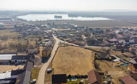 Prodej stavebního pozemku 4 625 m², Zálezlice, okres Mělník