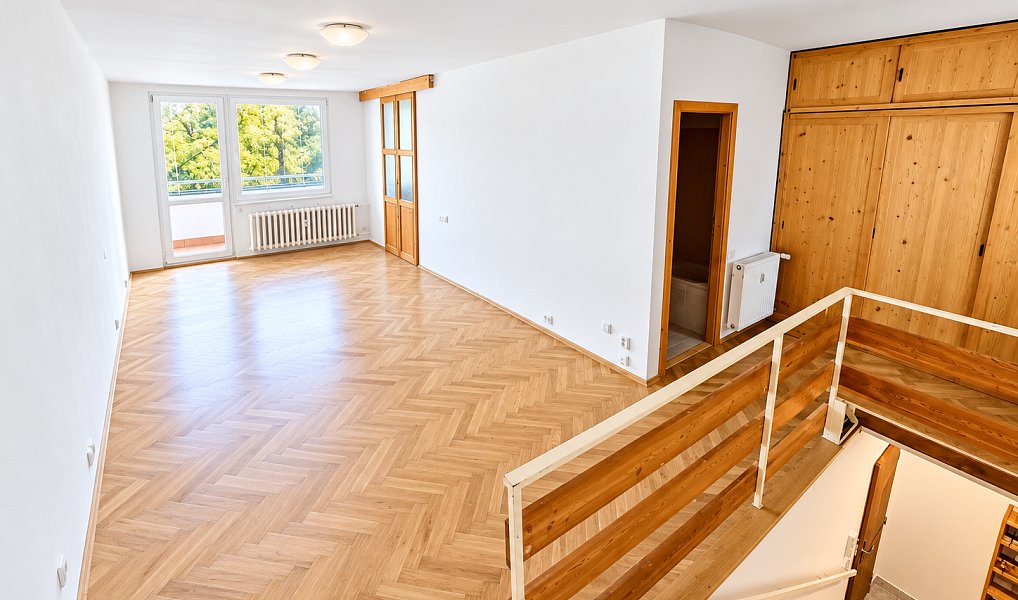 Prodej bytu 4+1 98 m², Praha – náhled fotky 2