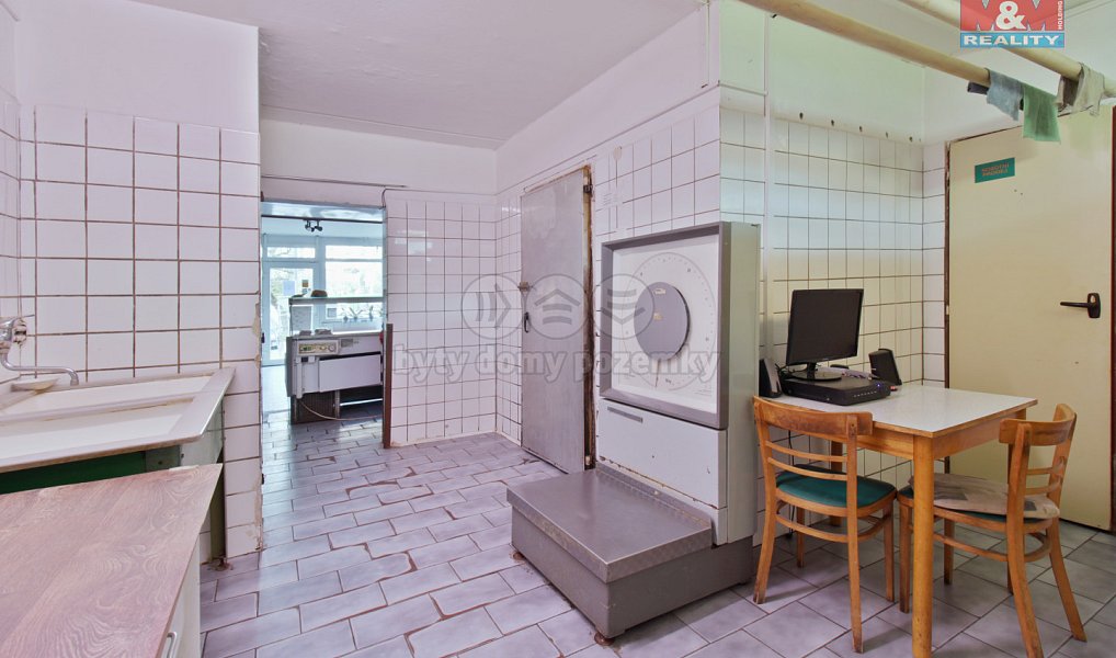 Prodej obchodních prostor 84 m², Bílina – náhled fotky 2