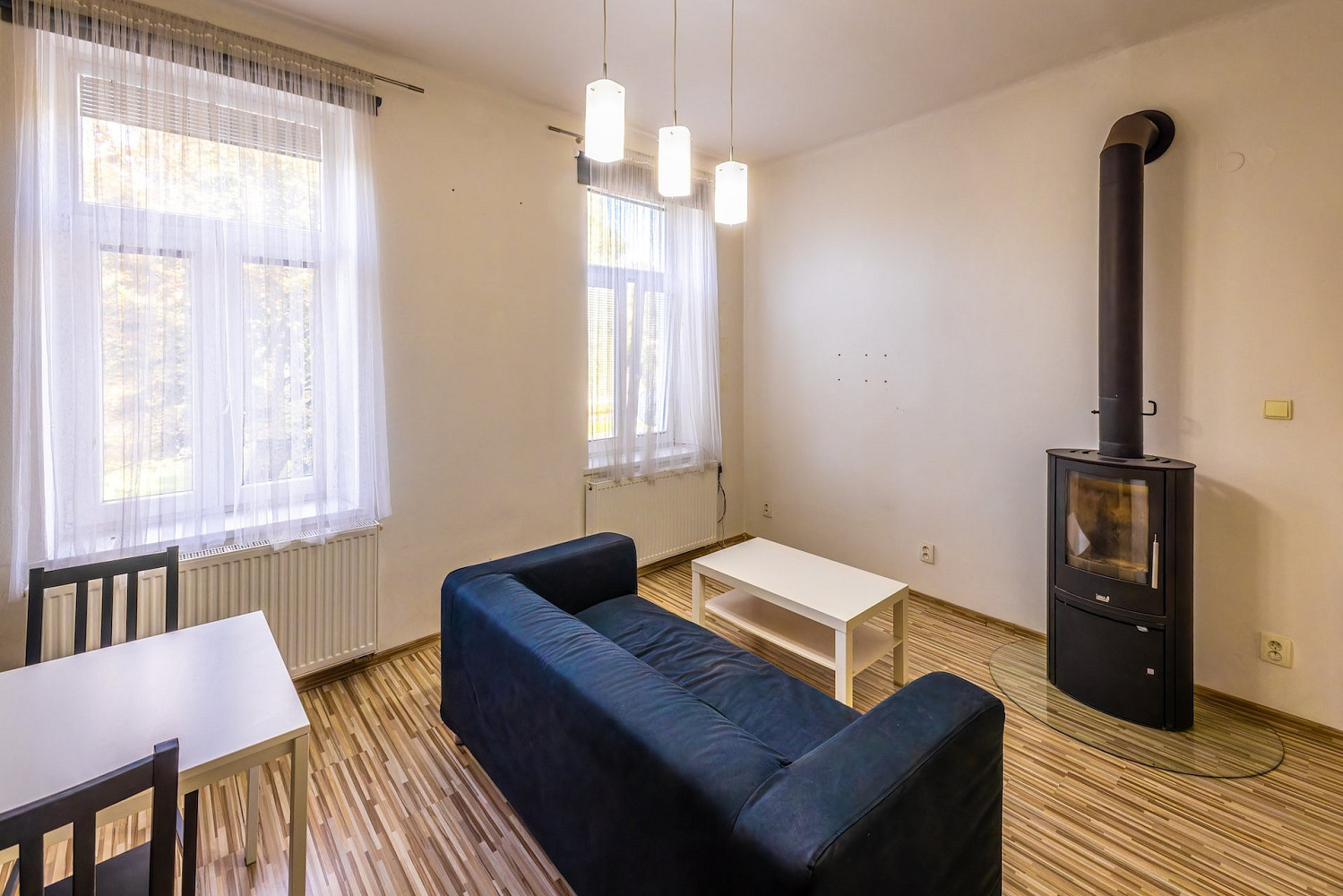 Pronájem bytu 2+kk 37 m² – fotografie 3