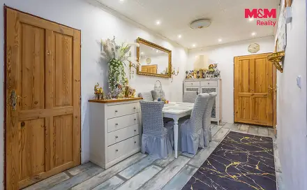 Prodej domu 424 m² s pozemkem 1 444 m², Měcholupy - Želeč, okres Louny