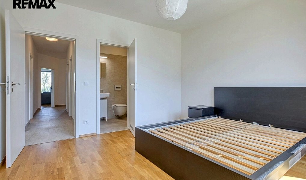 Pronájem bytu 4+kk 103 m², Praha – náhled fotky 9