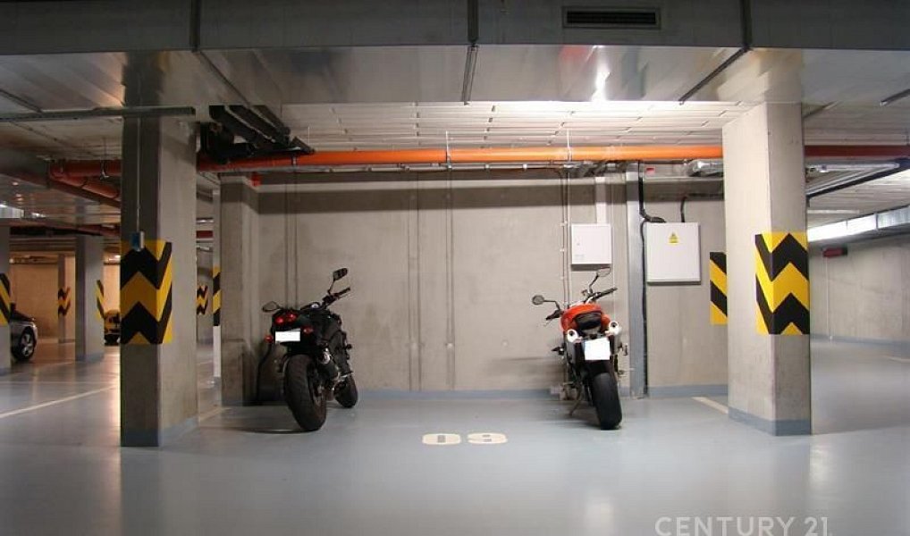 Podnájem garážového stání pro motorku 5m2, Praha – náhled fotky 4