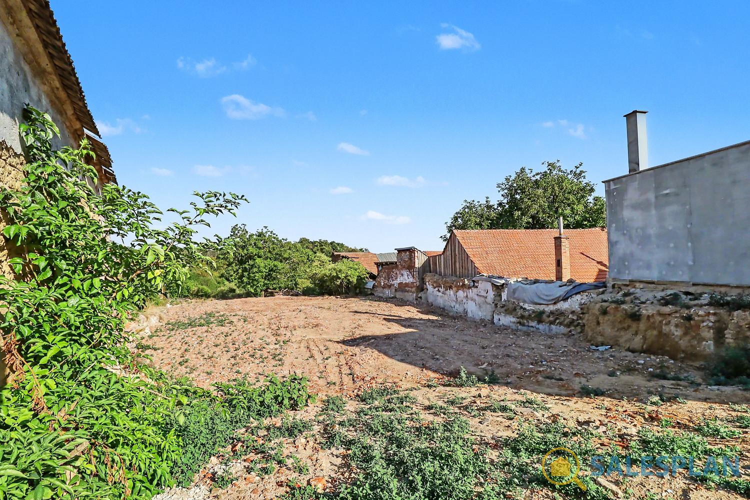 Prodej stavebního pozemku 2 318 m²