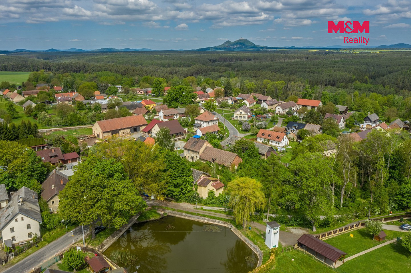 Prodej domu 300 m² s pozemkem 2 458 m² – fotografie 2