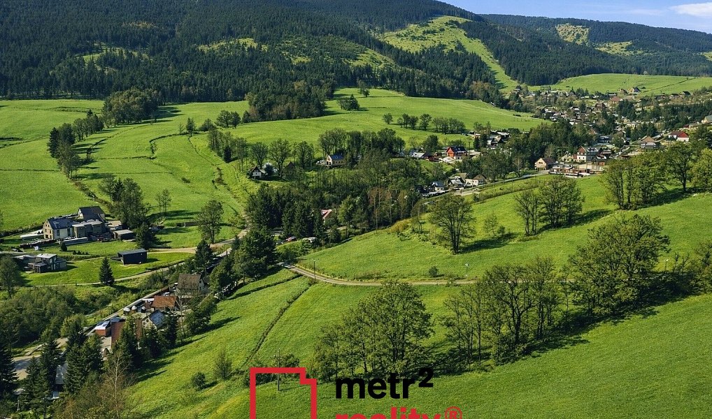 Prodej stavebního pozemku 858 m², Staré Město – náhled fotky 4