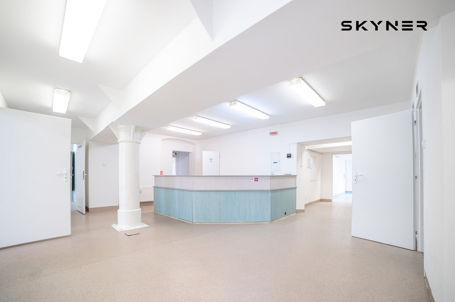 Pronájem kanceláře 178 m² – fotografie 2