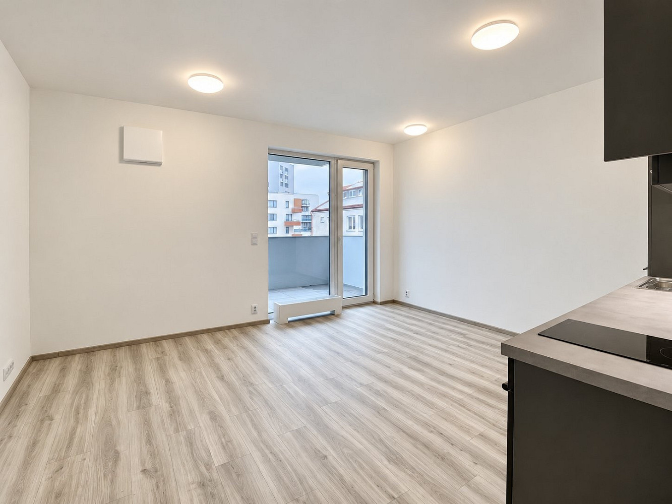 Pronájem bytu 1+kk 33 m² – fotografie 4