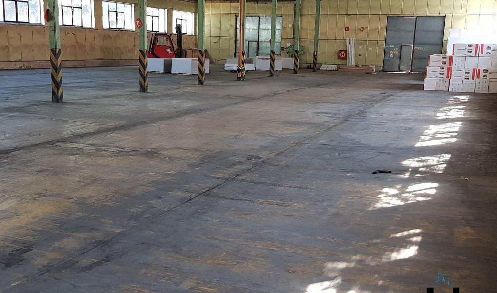 Pronájem výrobních prostor 1 000 m², Most – náhled fotky 5