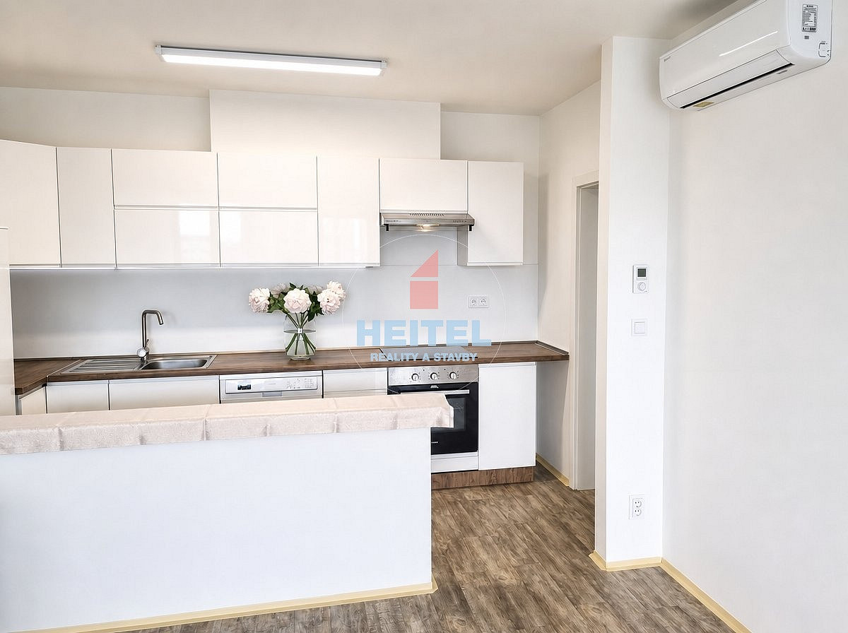 Pronájem bytu 2+kk 56 m² – fotografie 3