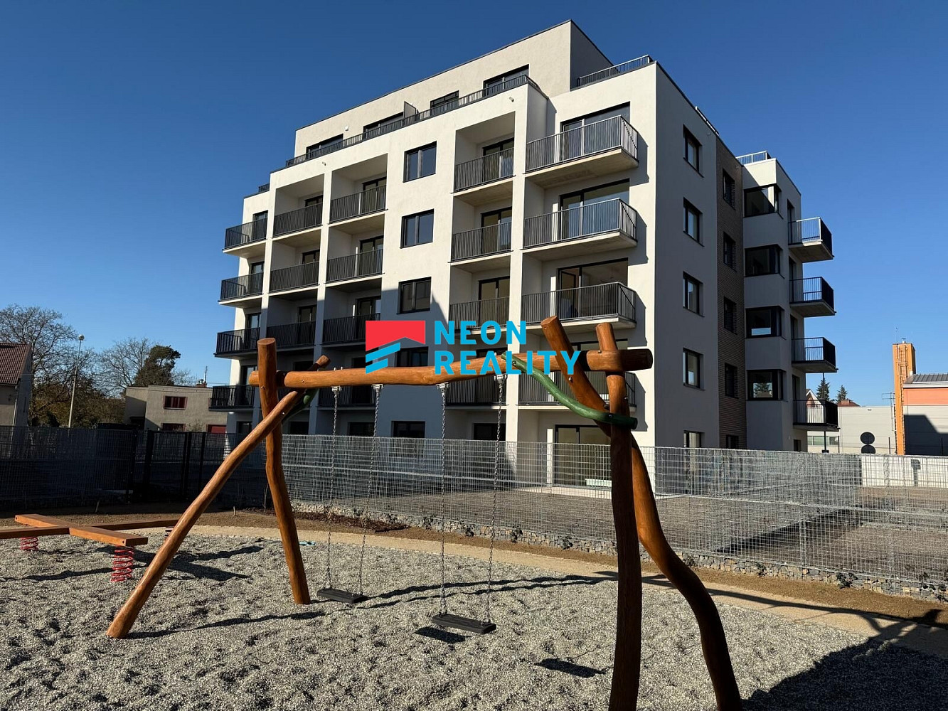 Pronájem bytu 1+kk 35 m² – fotografie 4