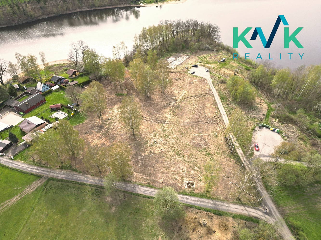 Prodej stavebního pozemku 1 144 m²
