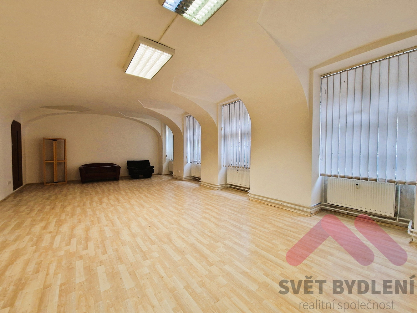 Pronájem kanceláře 140 m² — photo 4