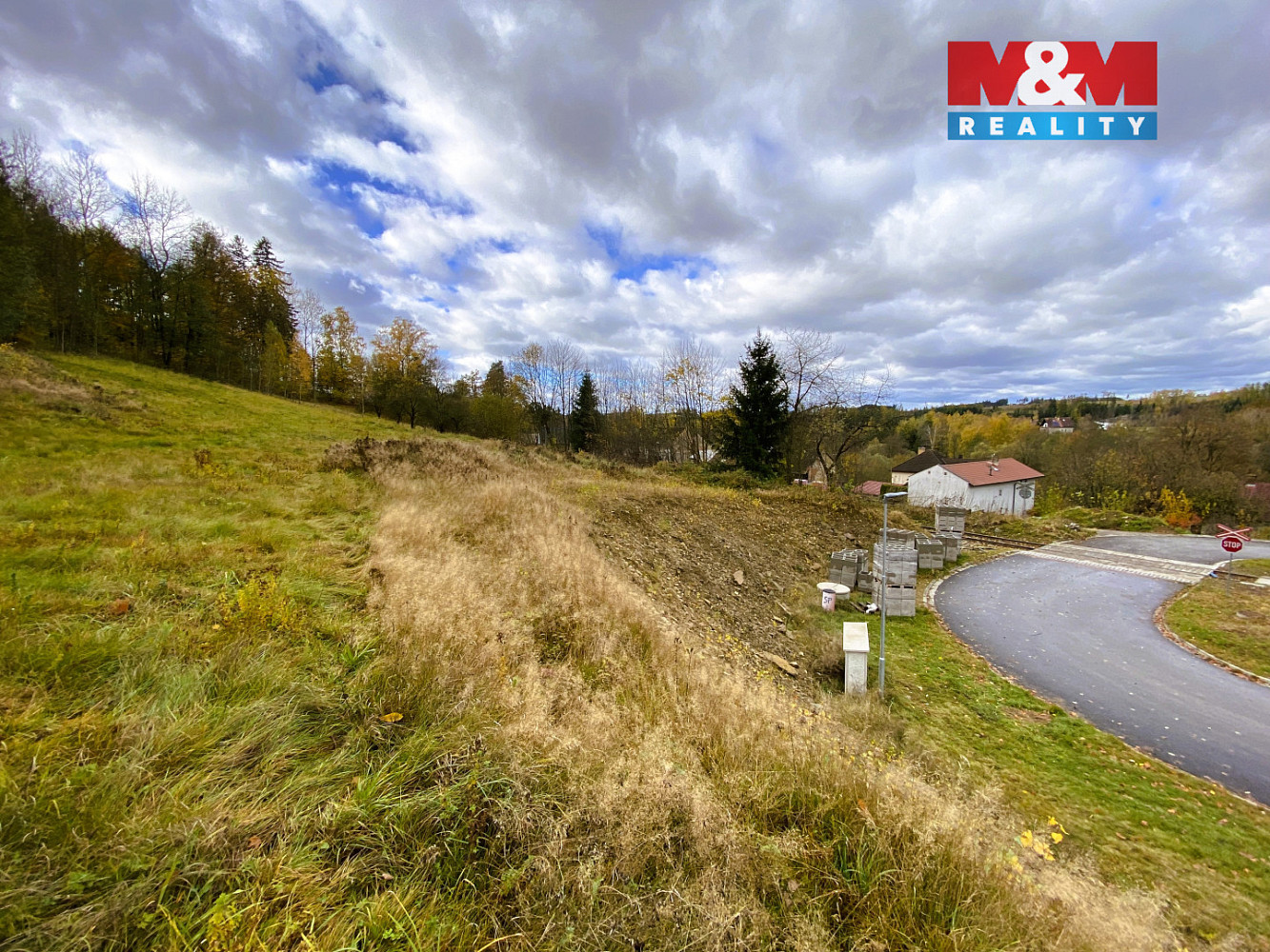 Prodej stavebního pozemku 2 385 m² – fotografie 5