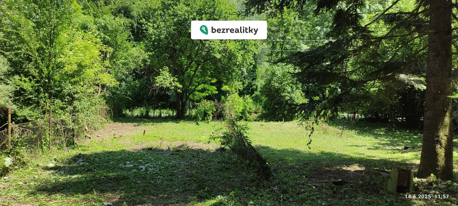 Prodej stavebního pozemku 1 007 m² – fotografie 2