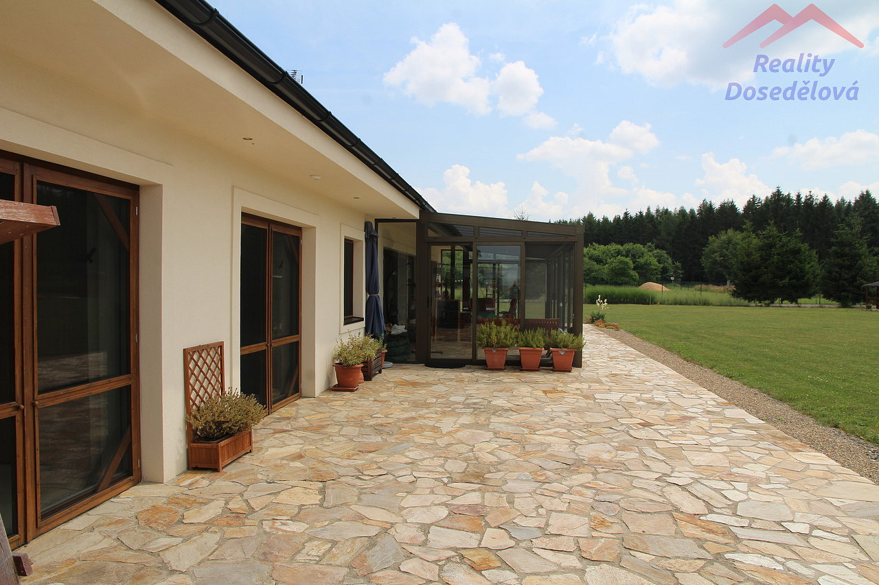 Prodej domu 610 m² s pozemkem 8 027 m² – fotografie 3