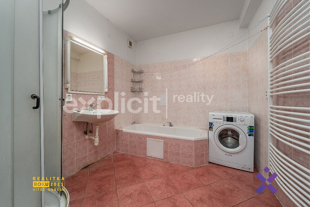 Prodej ubytovacího objektu 600 m² – fotografie 5