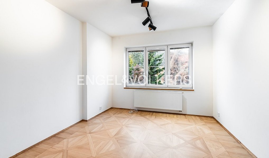 Pronájem domu 801 m² s pozemkem 1 299 m², Praha – náhled fotky 9