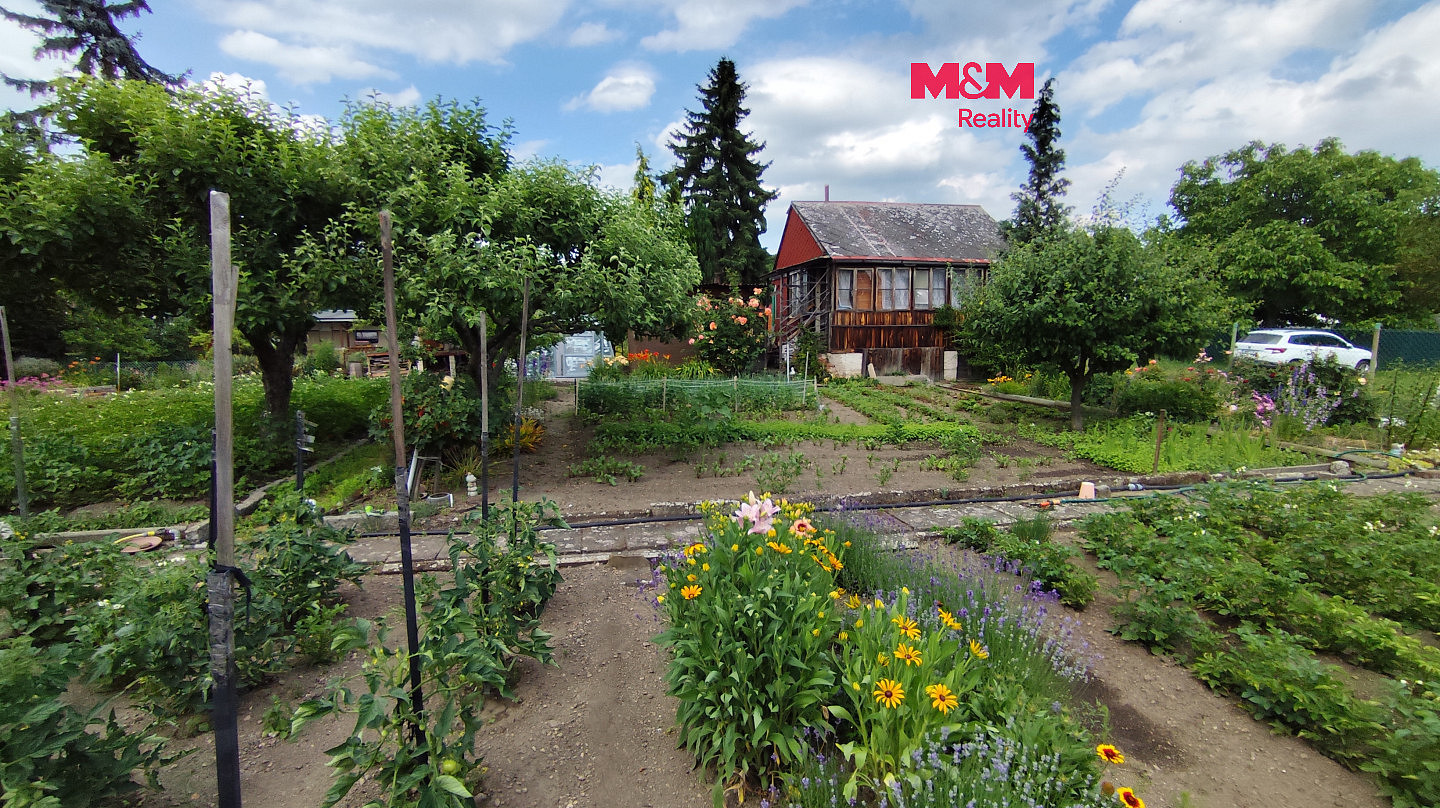 Prodej zahrady 624 m²