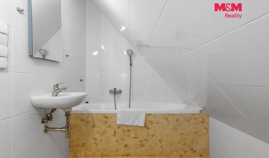 Prodej bytu 3+kk 135 m², Horní Lhota – náhled fotky 3
