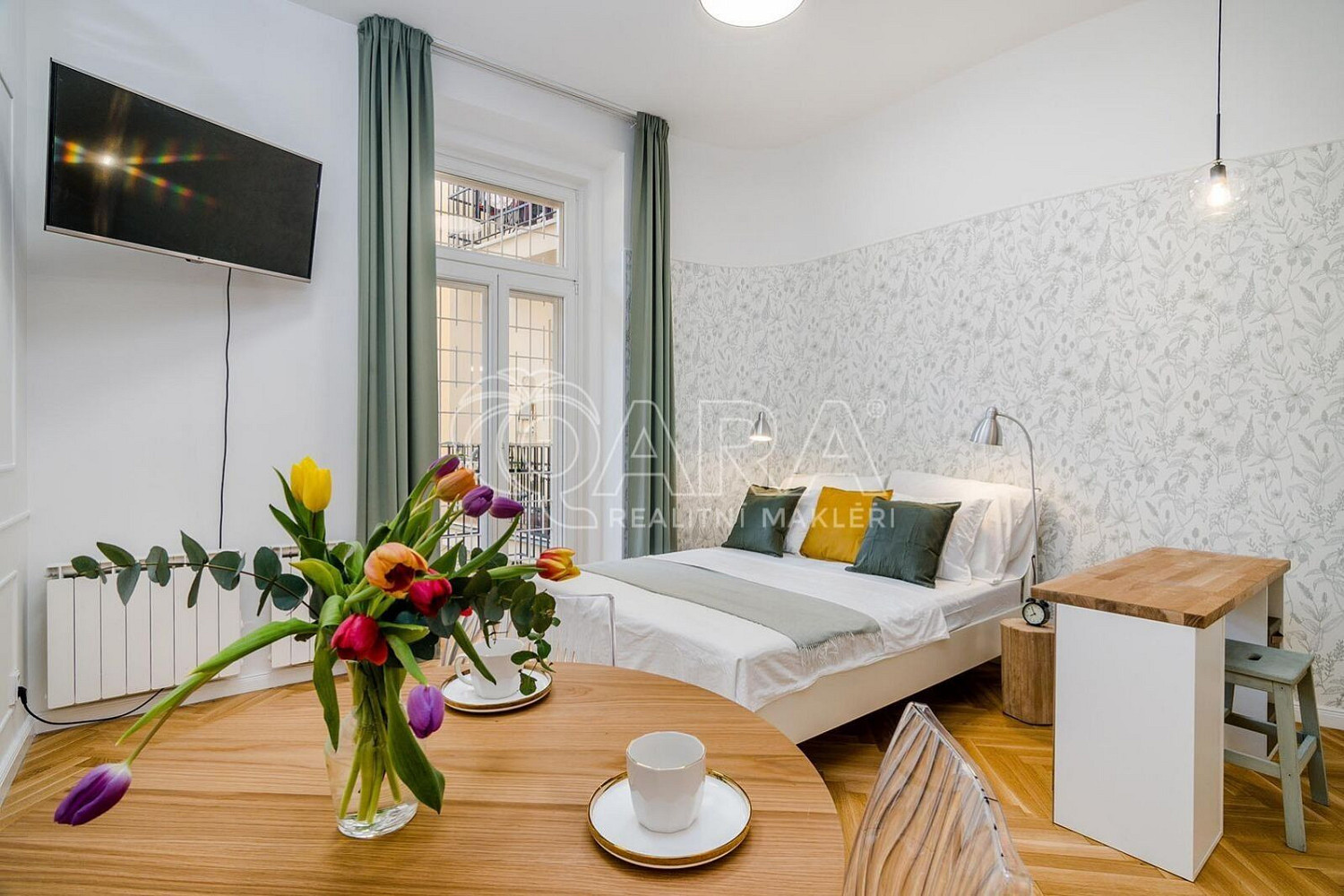 Pronájem bytu 1+kk 33 m² — photo 2