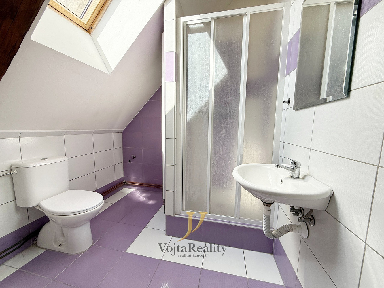 Pronájem bytu 1+kk 35 m² — photo 2