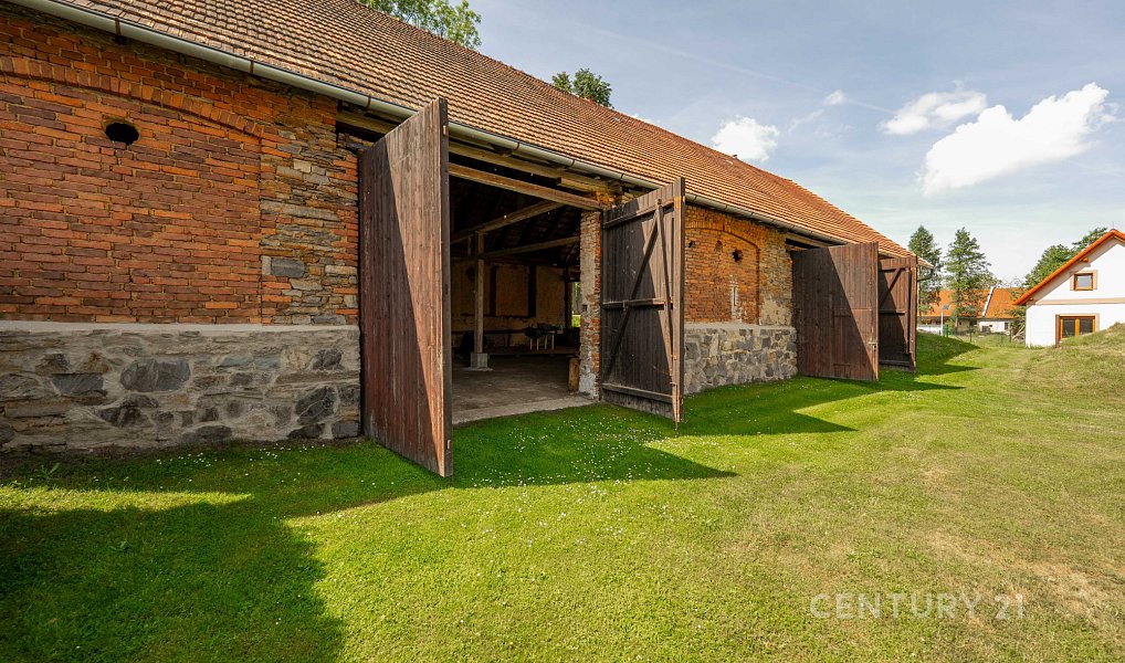 Prodej chaty/chalupy 124 m² s pozemkem 2 415 m², Načeradec – náhled fotky 8