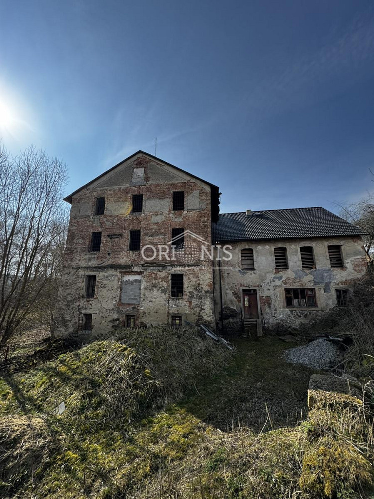 Prodej komerčního objektu (jiného typu) 560 m² — photo 2