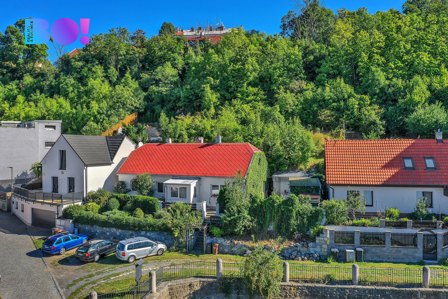 Prodej domu 1 051 m² s pozemkem 163 m²