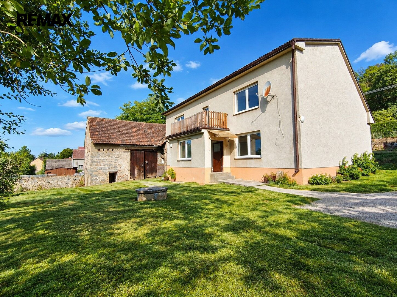 Prodej domu 186 m² s pozemkem 1 018 m² – fotografie 2