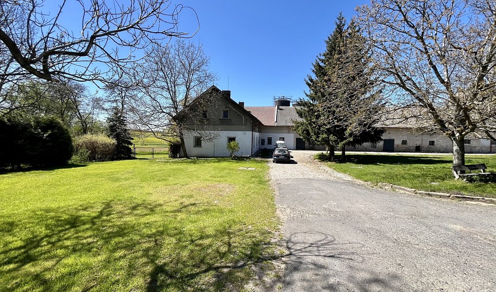 Prodej zemědělského objektu 1 528 m², Mostek – náhled fotky 16