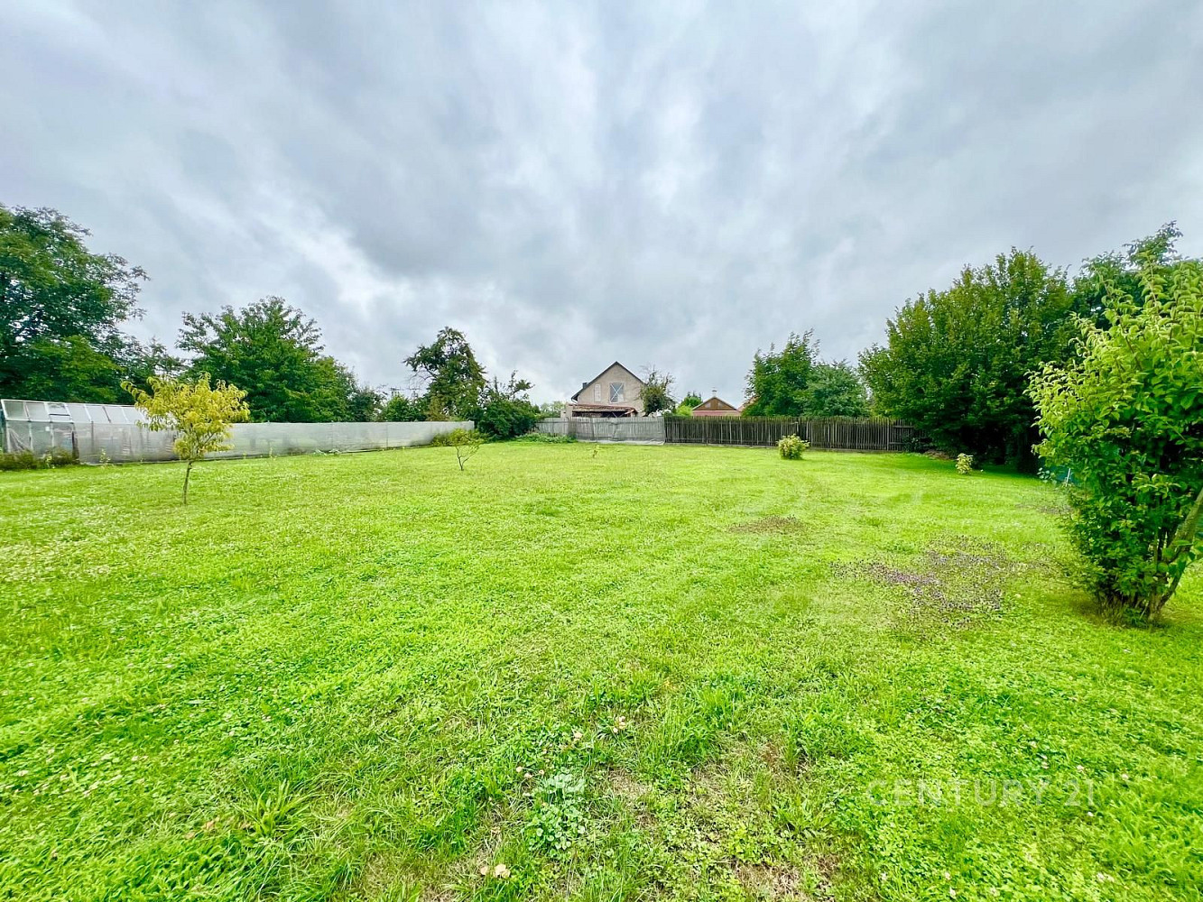 Prodej stavebního pozemku 1 100 m² – fotografie 3