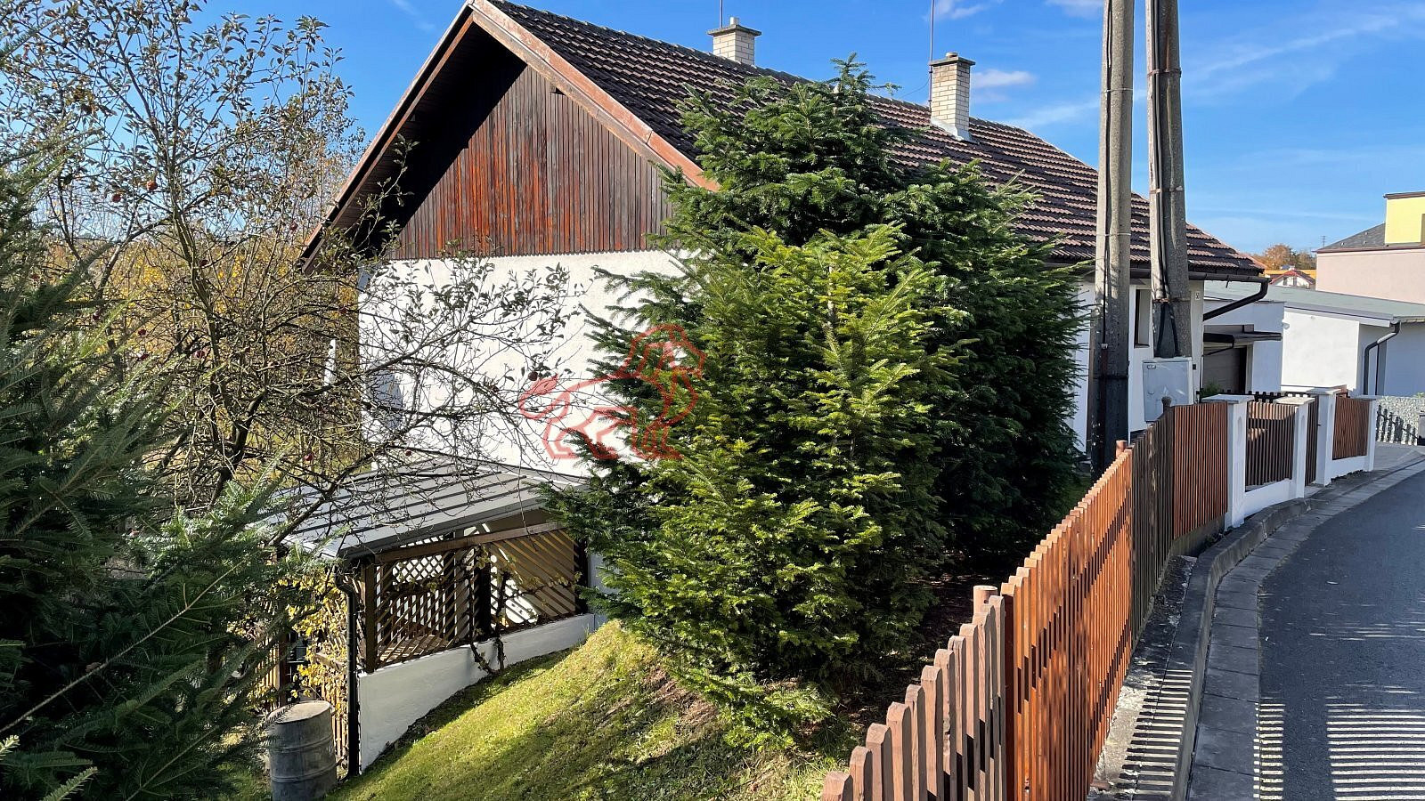 Pronájem domu 210 m² s pozemkem 820 m²