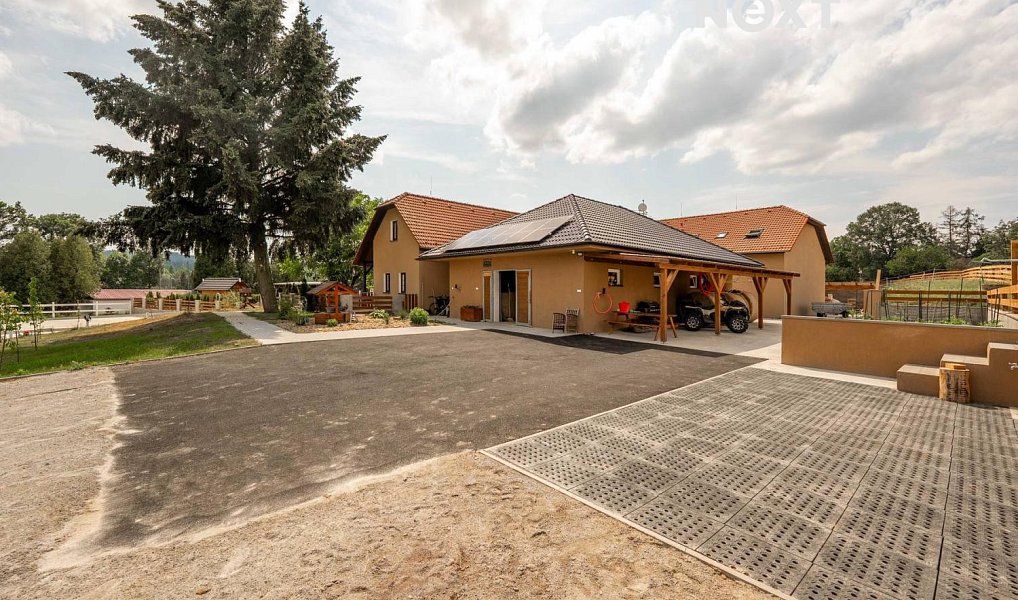 Prodej ubytovacího objektu 550 m², Všemyslice – náhled fotky 13
