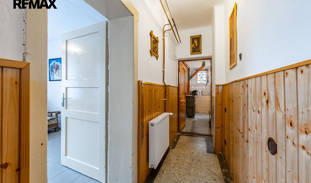 Prodej domu 328 m² s pozemkem 758 m², Vejprty – náhled fotky 12