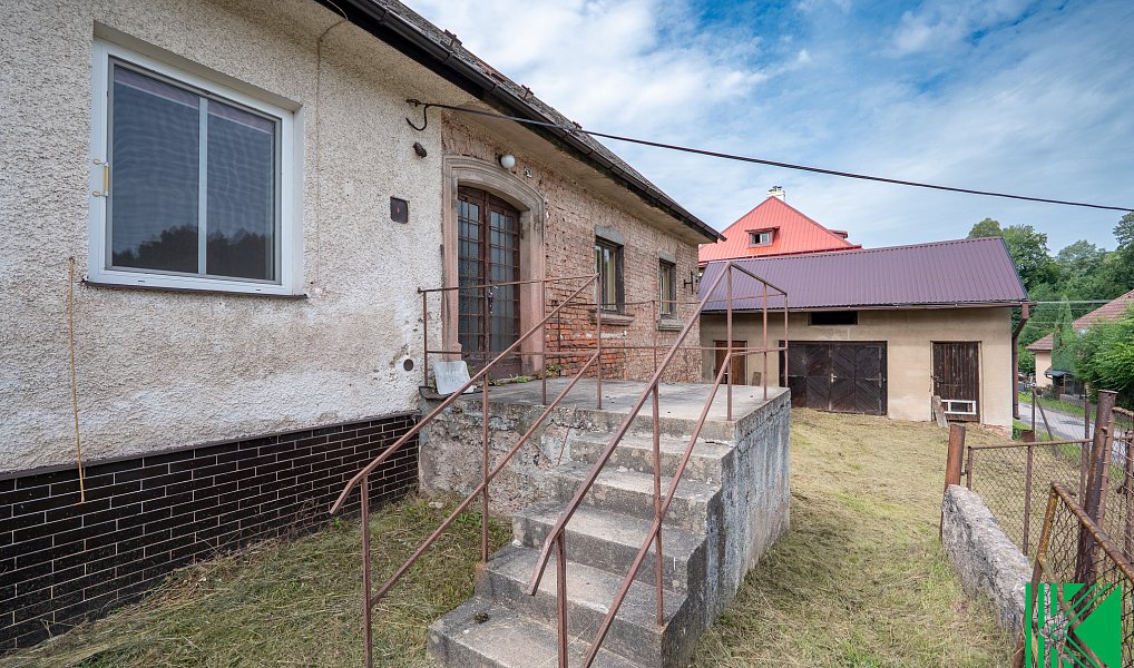 Prodej domu 220 m² s pozemkem 1 376 m², Bernartice – náhled fotky 23