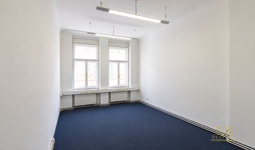 Pronájem kanceláře 15 m², Karlovy Vary – náhled fotky 8
