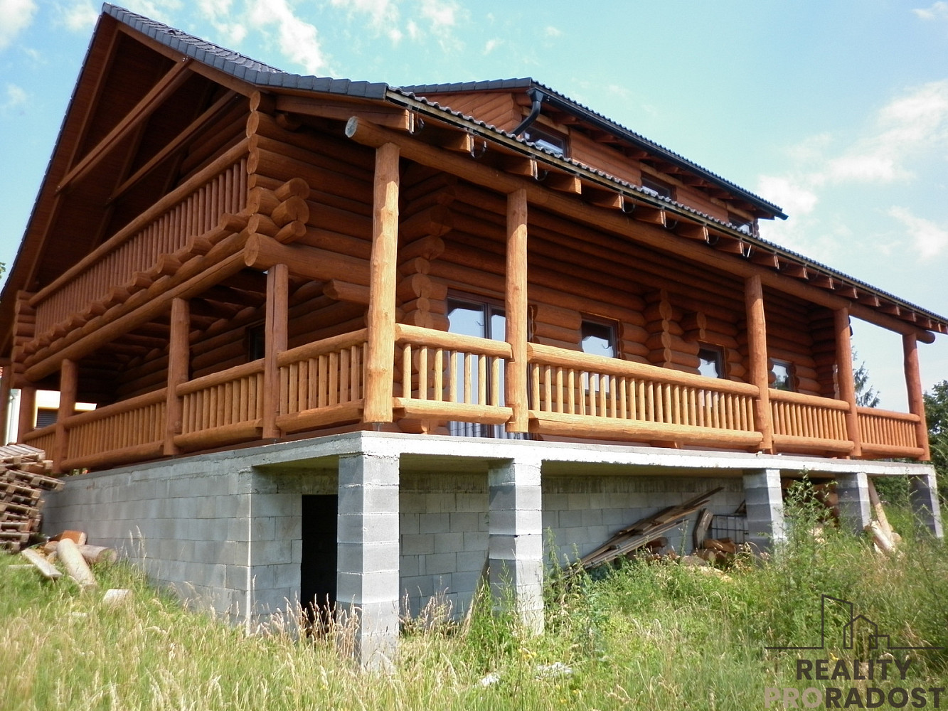 Prodej domu 287 m² s pozemkem 878 m²