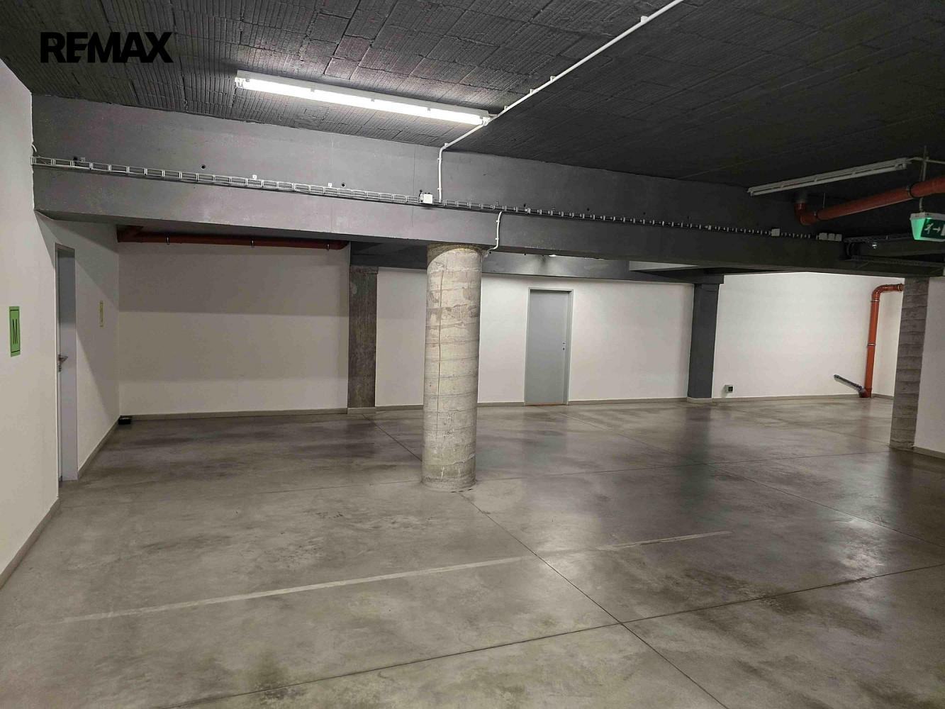 Pronájem garážového parkovacího místa v kolíně, ul. antonína dvořáka — photo 3