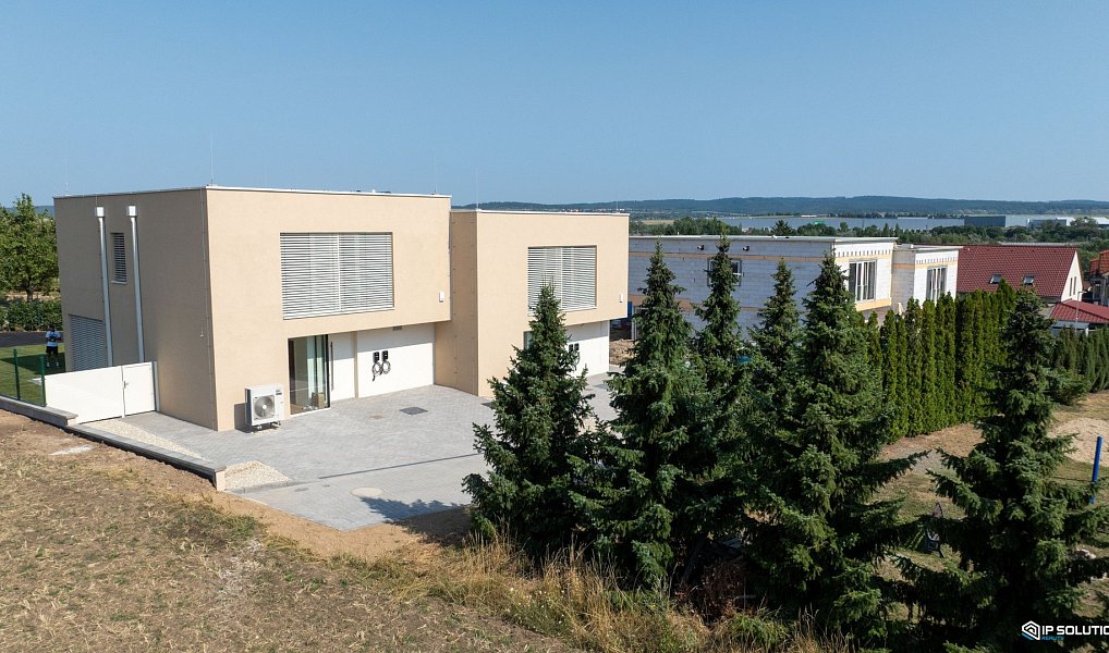 Prodej domu 283 m² s pozemkem 559 m², Holubice – fotka 1 z 17