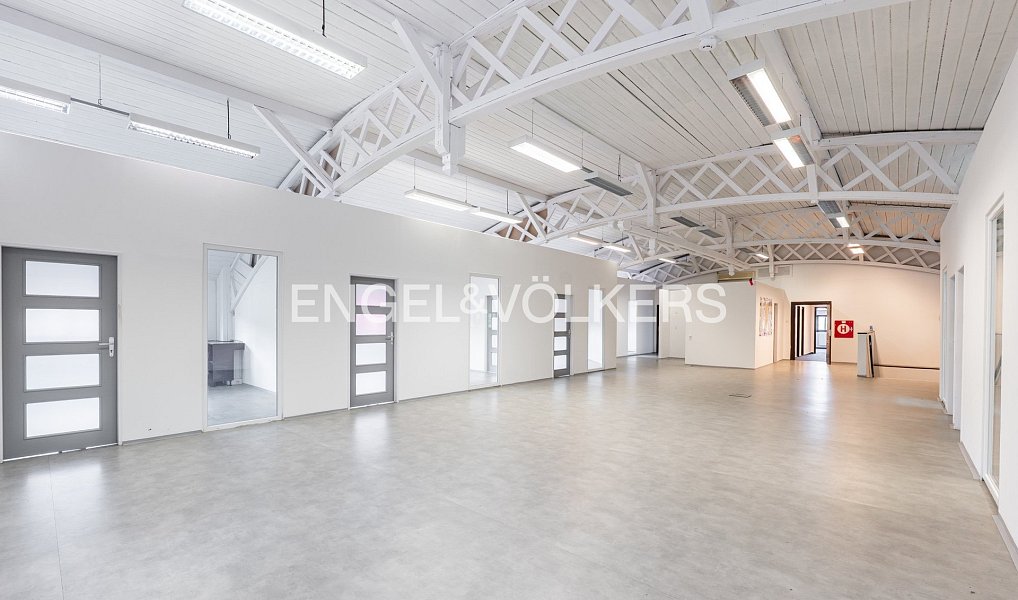 Pronájem kanceláře 849 m², Praha – náhled fotky 3
