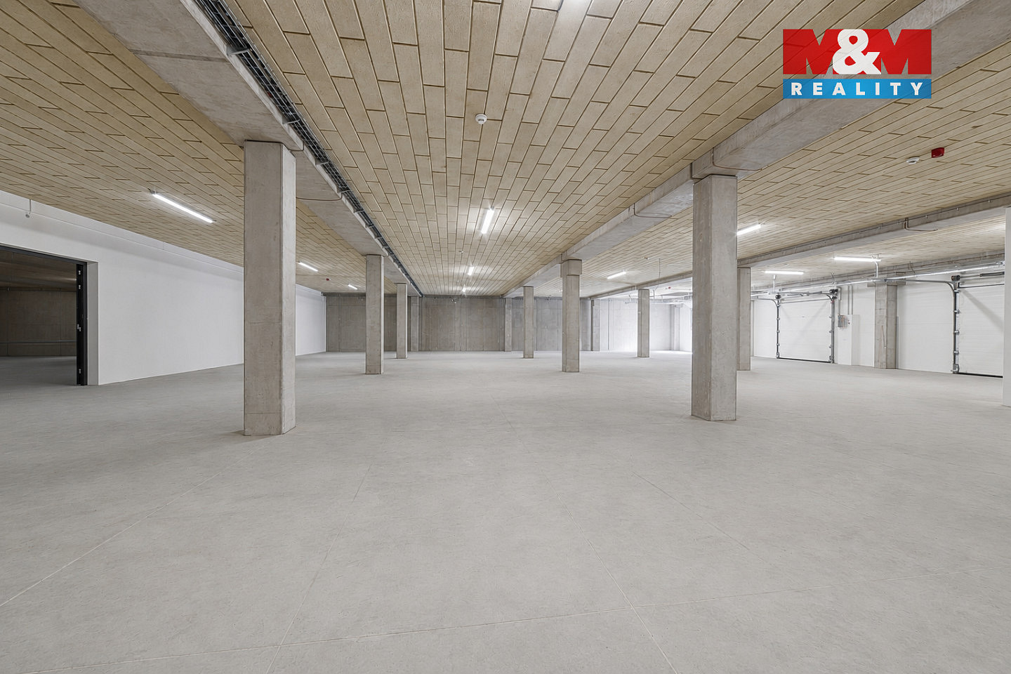 Pronájem skladovacích prostor 2 200 m² — photo 2