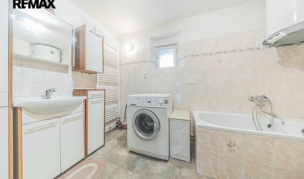Prodej domu 363 m² s pozemkem 1 345 m², Kamýk nad Vltavou – náhled fotky 15