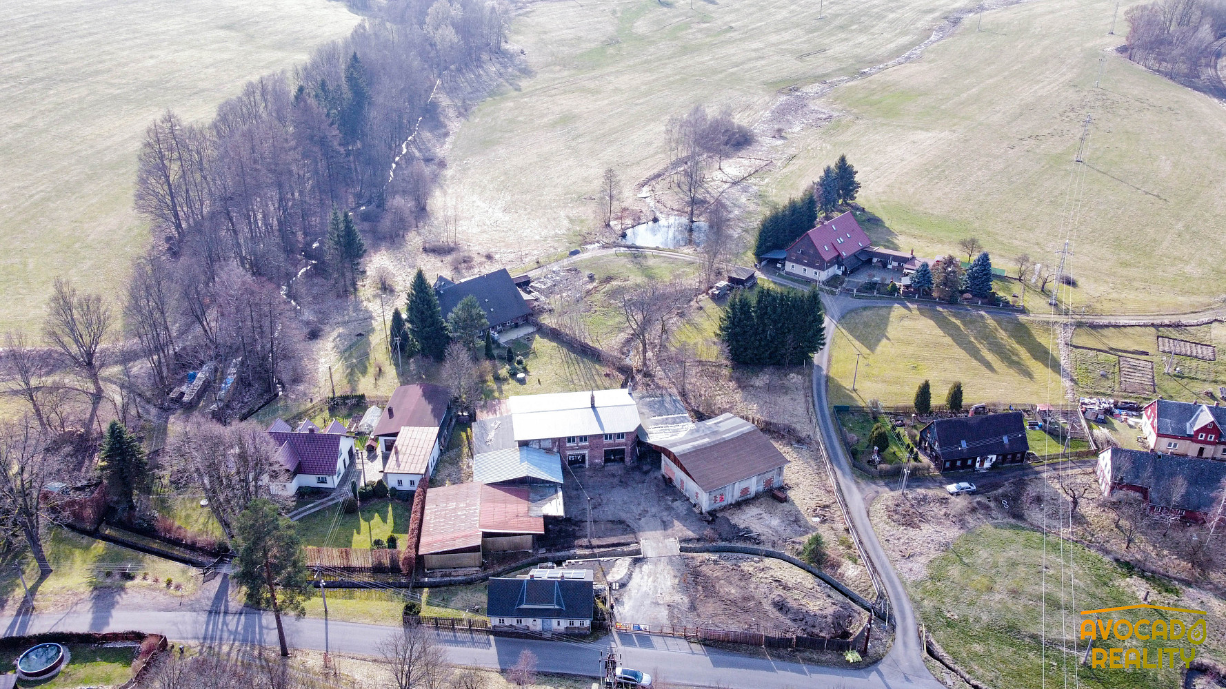 Výrobní + skladovací prostory + stavební pozemek – pohled 3
