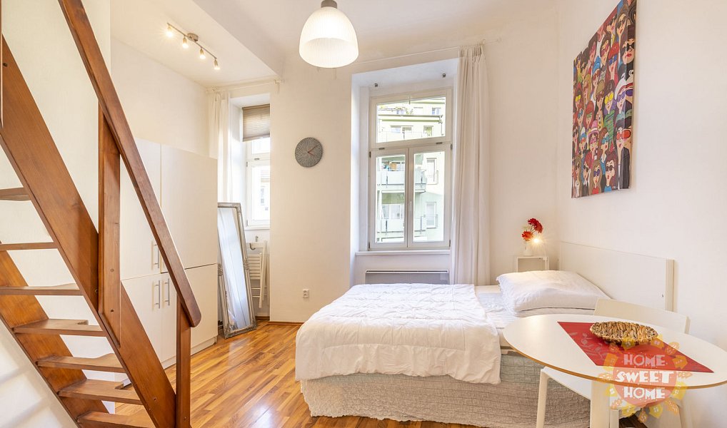 Pronájem bytu 1+kk, 20 m², Žižkov - Praha 3, Praha