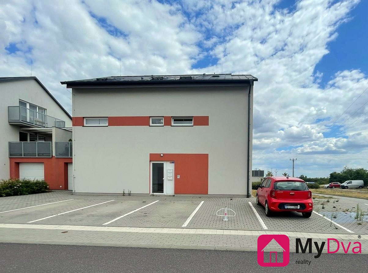 Prodej komerčního objektu (jiného typu) 12 m²