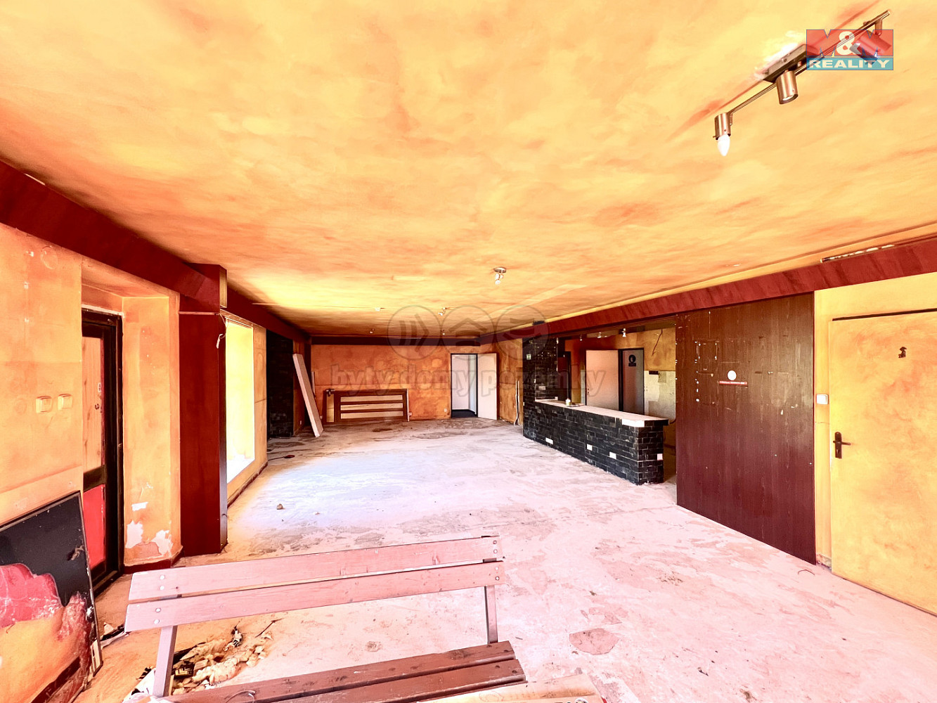 Prodej obchodních prostor 300 m² – fotografie 5