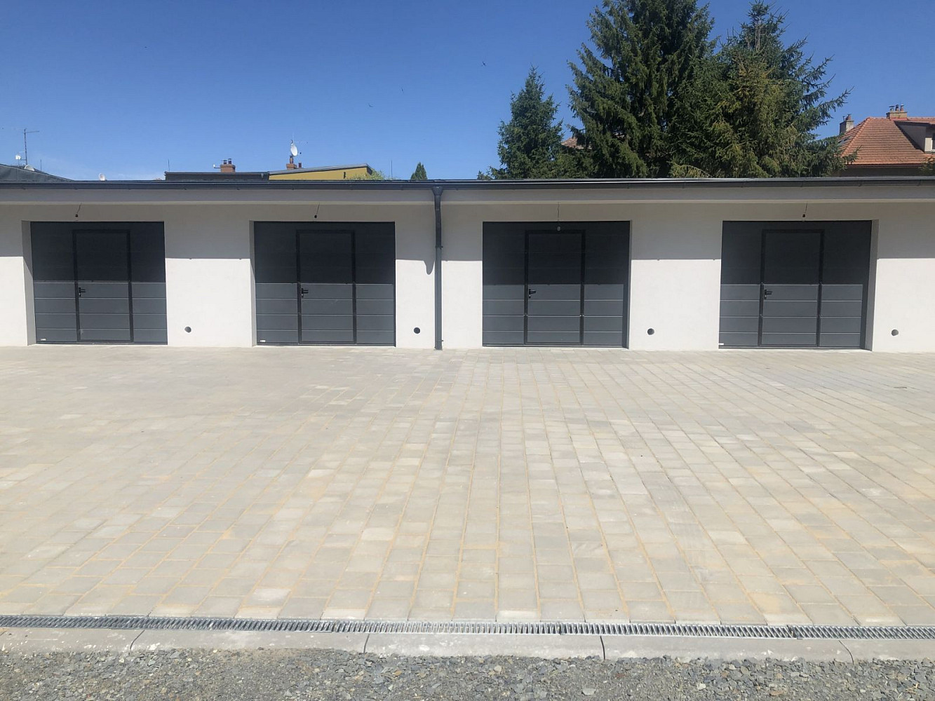Prodej garáže 30 m2, záhlinická, hulín — photo 3