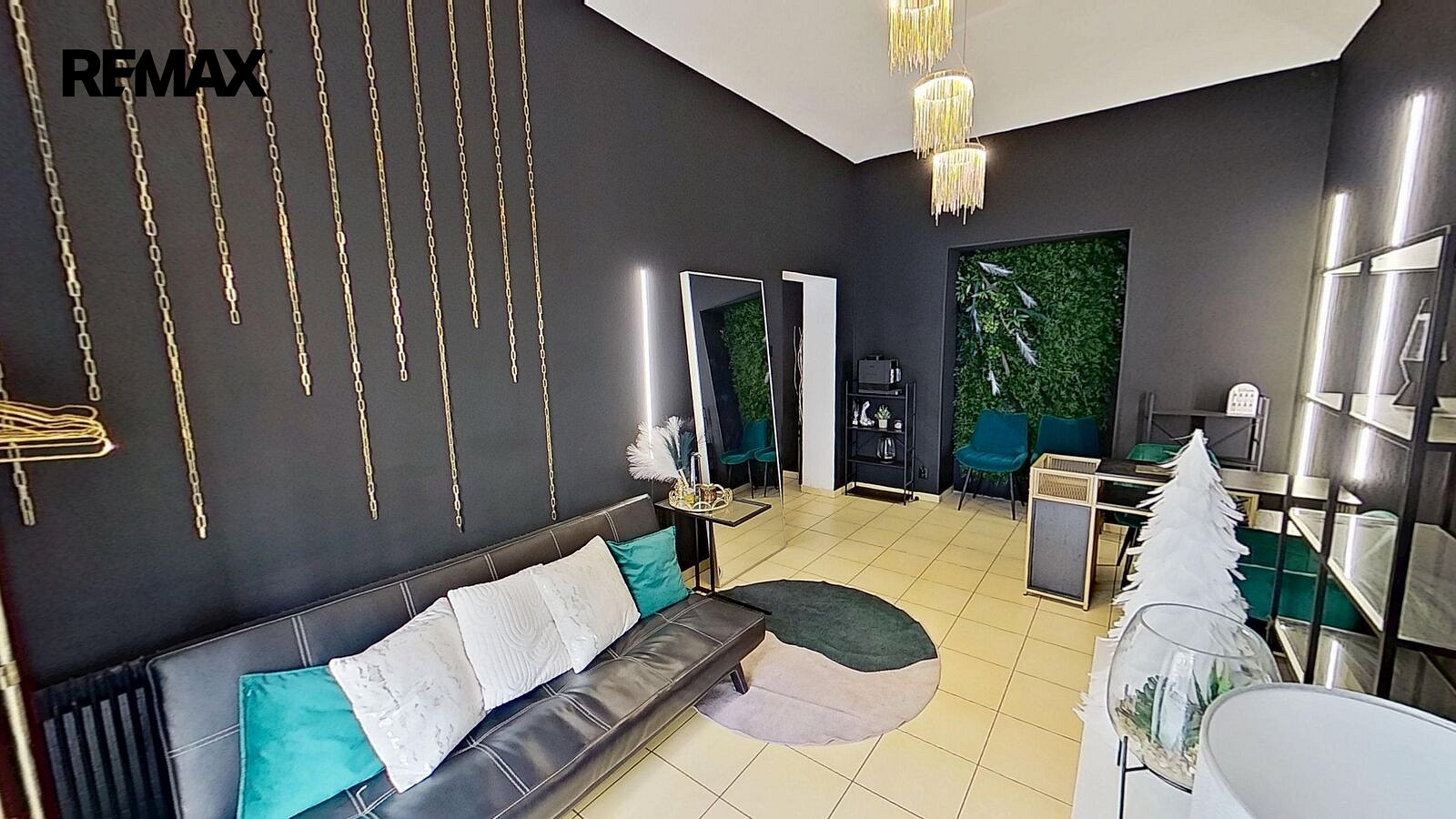 Pronájem obchodních prostor 56 m²