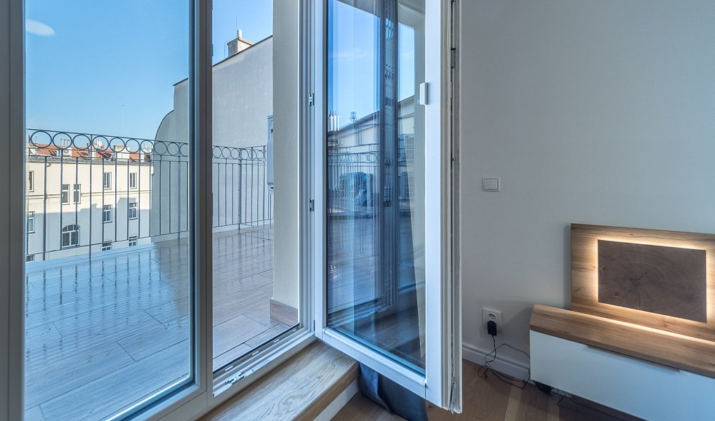 Pronájem bytu 2+kk 73 m², Praha – náhled fotky 9